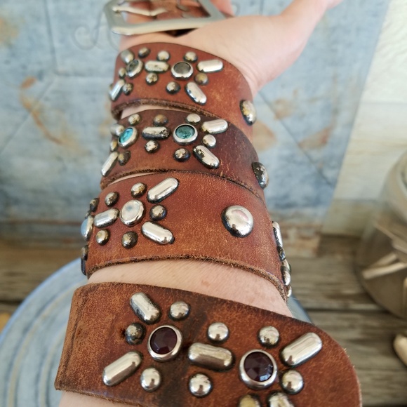 Vintage Studded Jeweled Western Leather Belt - Picture 6 of 8